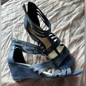 Women’s size 8 wedges
